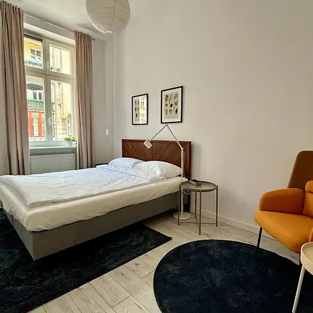 Klimatyczne Mieszkanie W Centrum דירה *