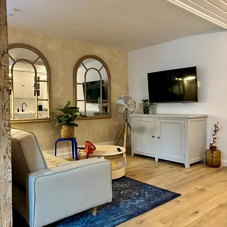 Klimatyczne Mieszkanie W Centrum