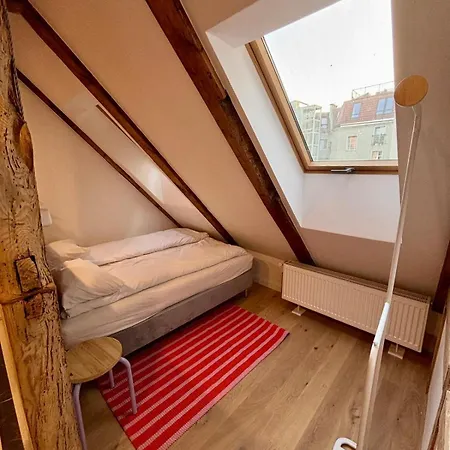 Klimatyczne Mieszkanie W Centrum * Poznan